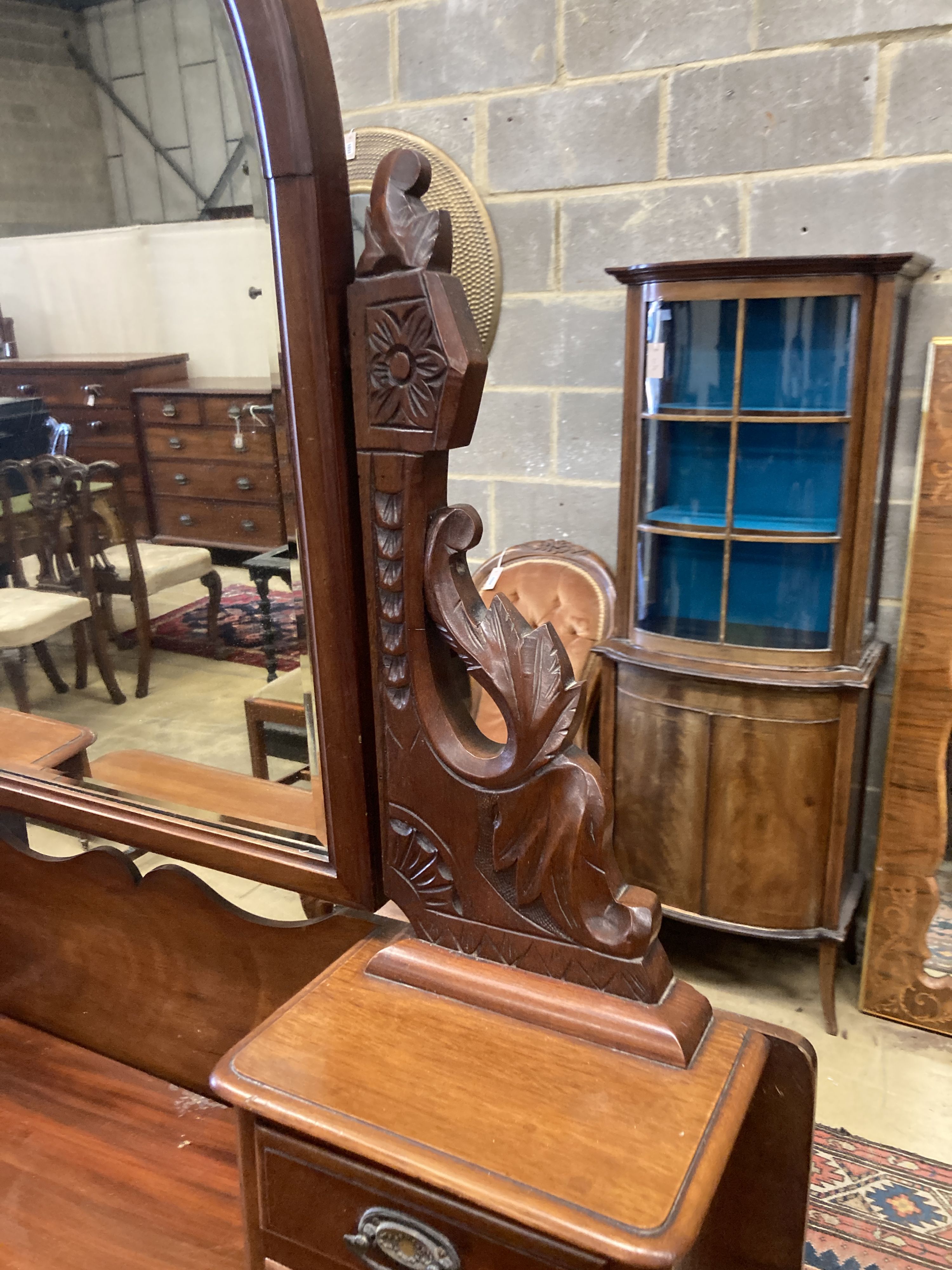 A Victorian mahogany dressing chest, width 118cm, depth 52cm, height 192cm